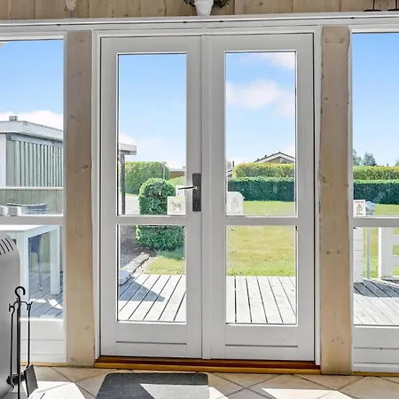 Σπίτι διακοπών Three-bedroom In *