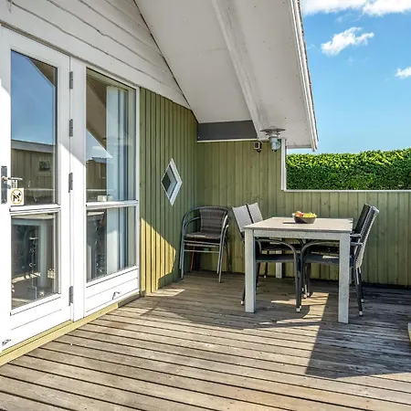 3 Bedroom Amazing In Prázdninový dům *