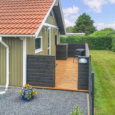 3 Bedroom Amazing Home In Haderslev 別荘 *